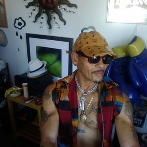 Meet your Posher, Kenneth